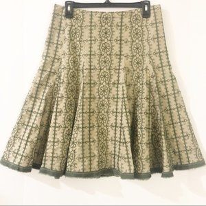 Stunning Nanette Lepore embrodered skirt sz 4